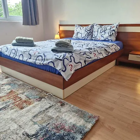 Sea Apartment- Gurko בורגאס