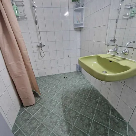 Sea Apartment- Gurko דירה